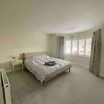 4 Bedroom Detached House Sleeps 7