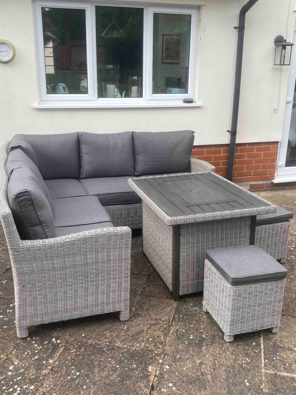 Apartment 4 Bedroom Detached House Sleeps 7 *