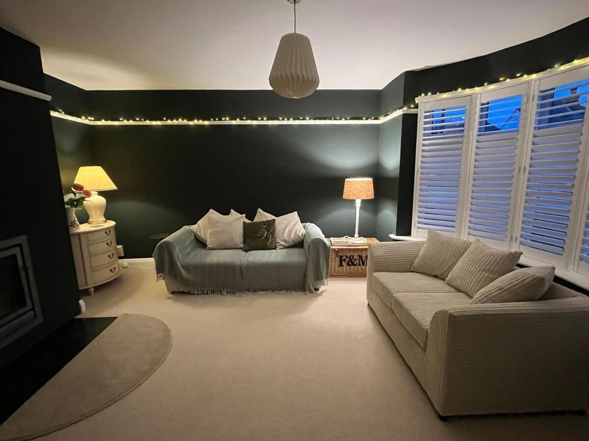 4 Bedroom Detached House Sleeps 7 Apartment Ipswich