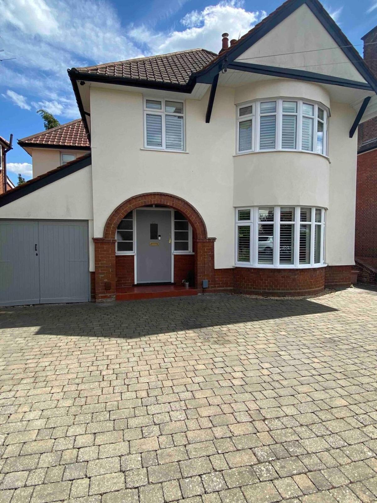 4 Bedroom Detached House Sleeps 7 * Ipswich